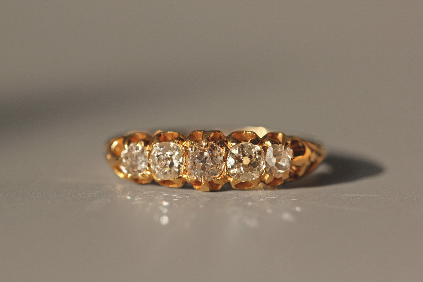 Antique georgian old cut diamond ring, in 18 carat gold