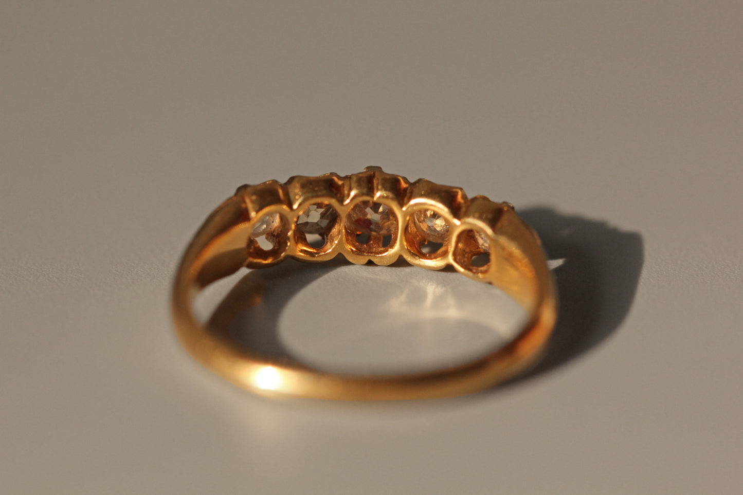 Antique georgian old cut diamond ring, in 18 carat gold
