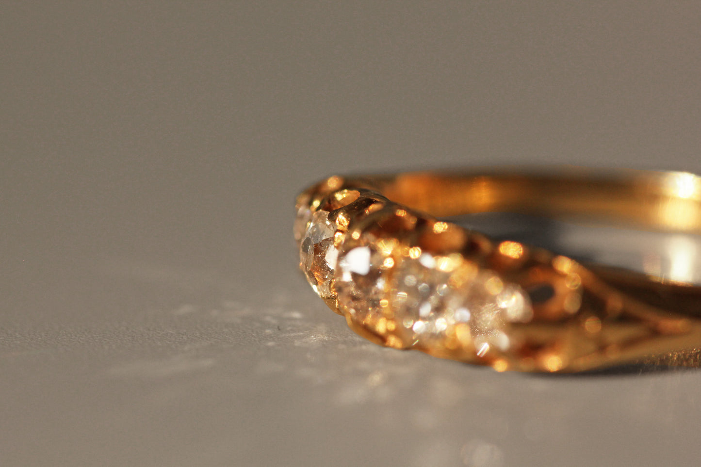Antique georgian old cut diamond ring, in 18 carat gold