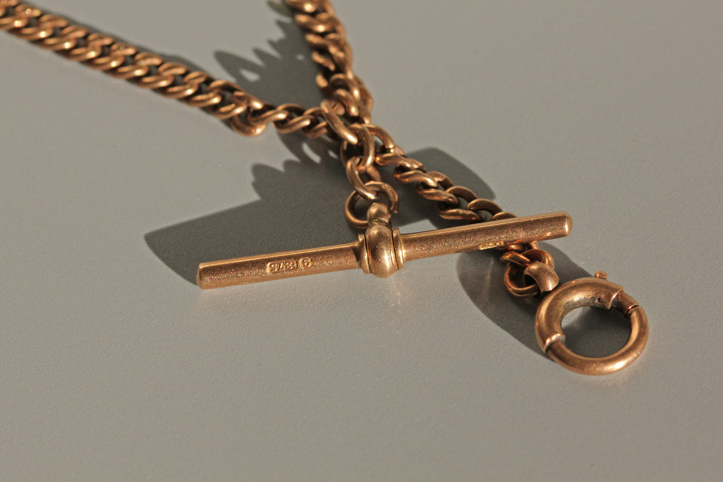 Antique victorian curb link albert chain, in 9 carat gold