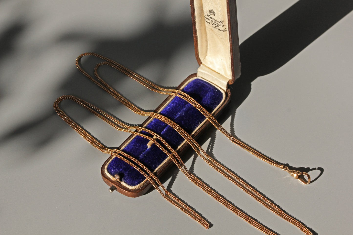 Antique victorian long guard muff chain, in 9 carat gold