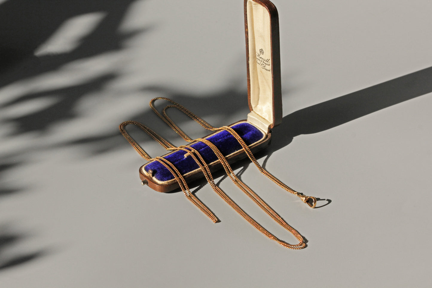 Antique victorian long guard muff chain, in 9 carat gold