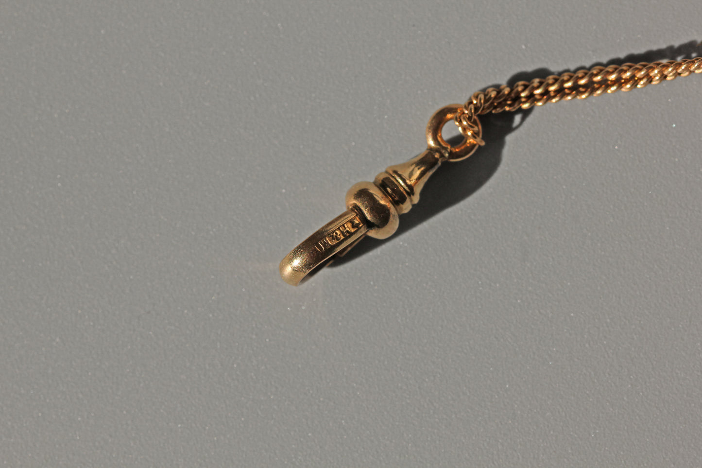 Antique victorian long guard muff chain, in 9 carat gold