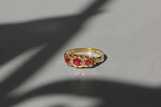 Antique victorian ruby and diamond boat ring, in 18 carat gold
