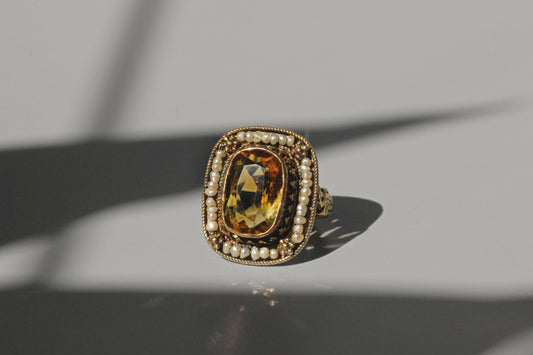 Antique georgian citrine and seed pearl ring, in 9 carat gold