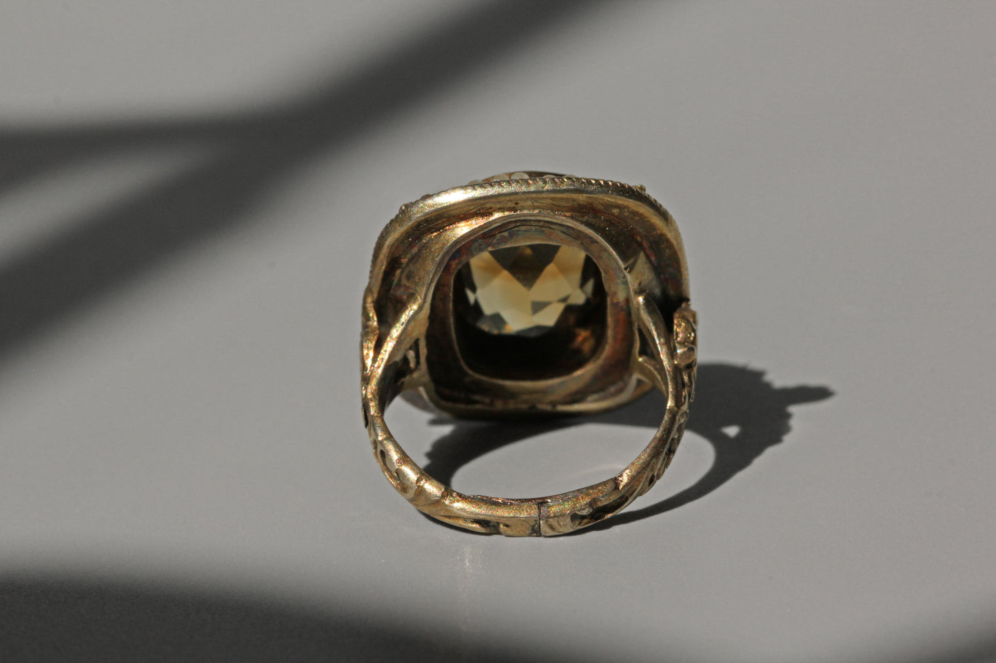 Antique georgian citrine and seed pearl ring, in 9 carat gold