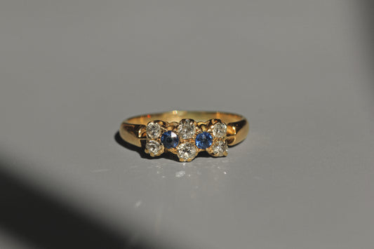 Antique art deco sapphire and old cut diamond ring, in 18 carat gold