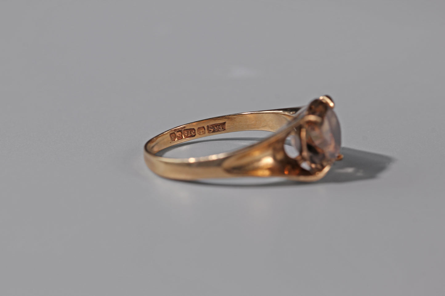 Vintage smoky quartz solitaire ring, in 9 carat gold