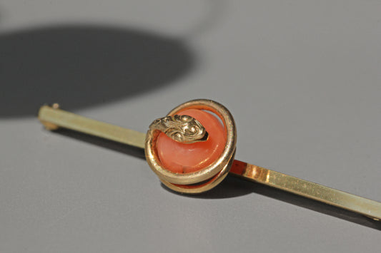 Antique victorian coral serpent snake brooch, in 9 carat gold