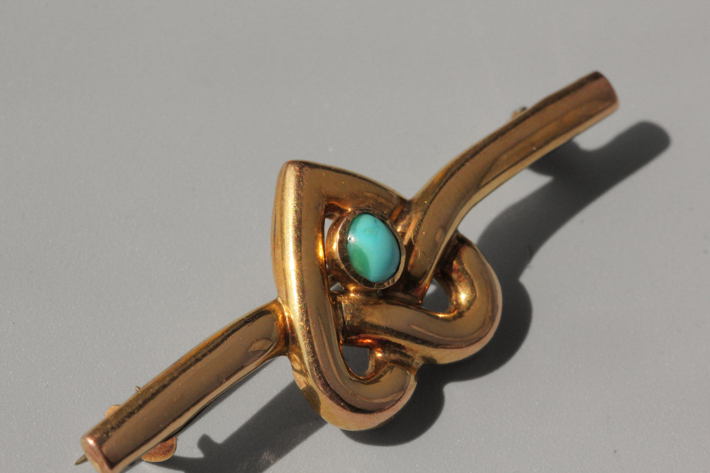 Antique victorian turquoise love heart brooch, in 9 carat gold