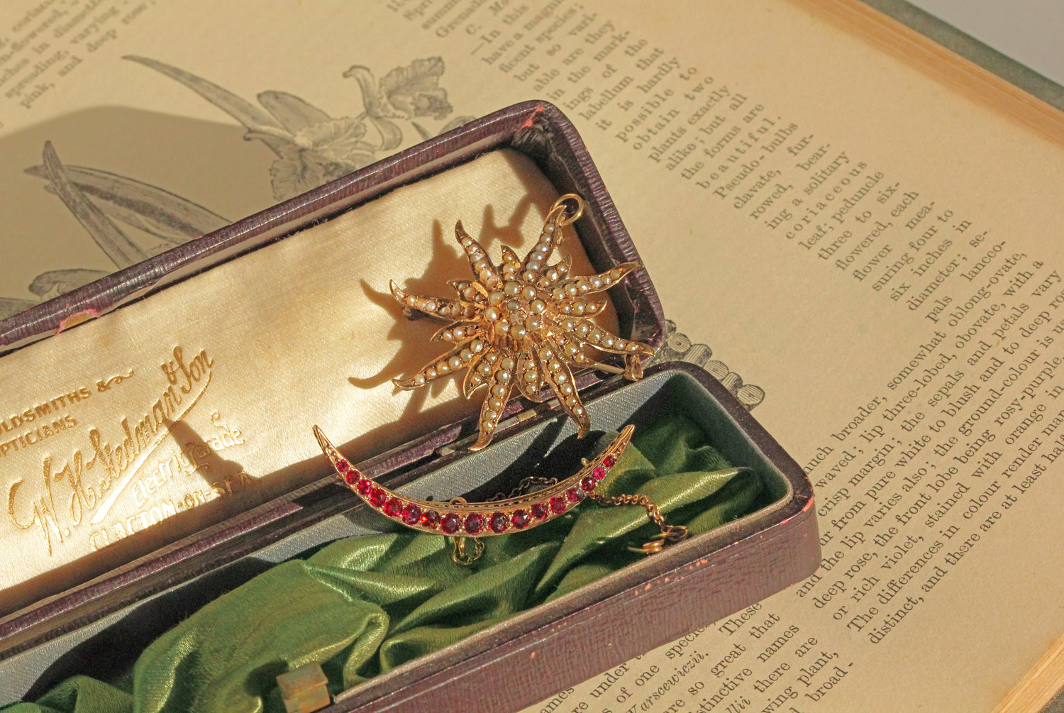 Brooches & Pins