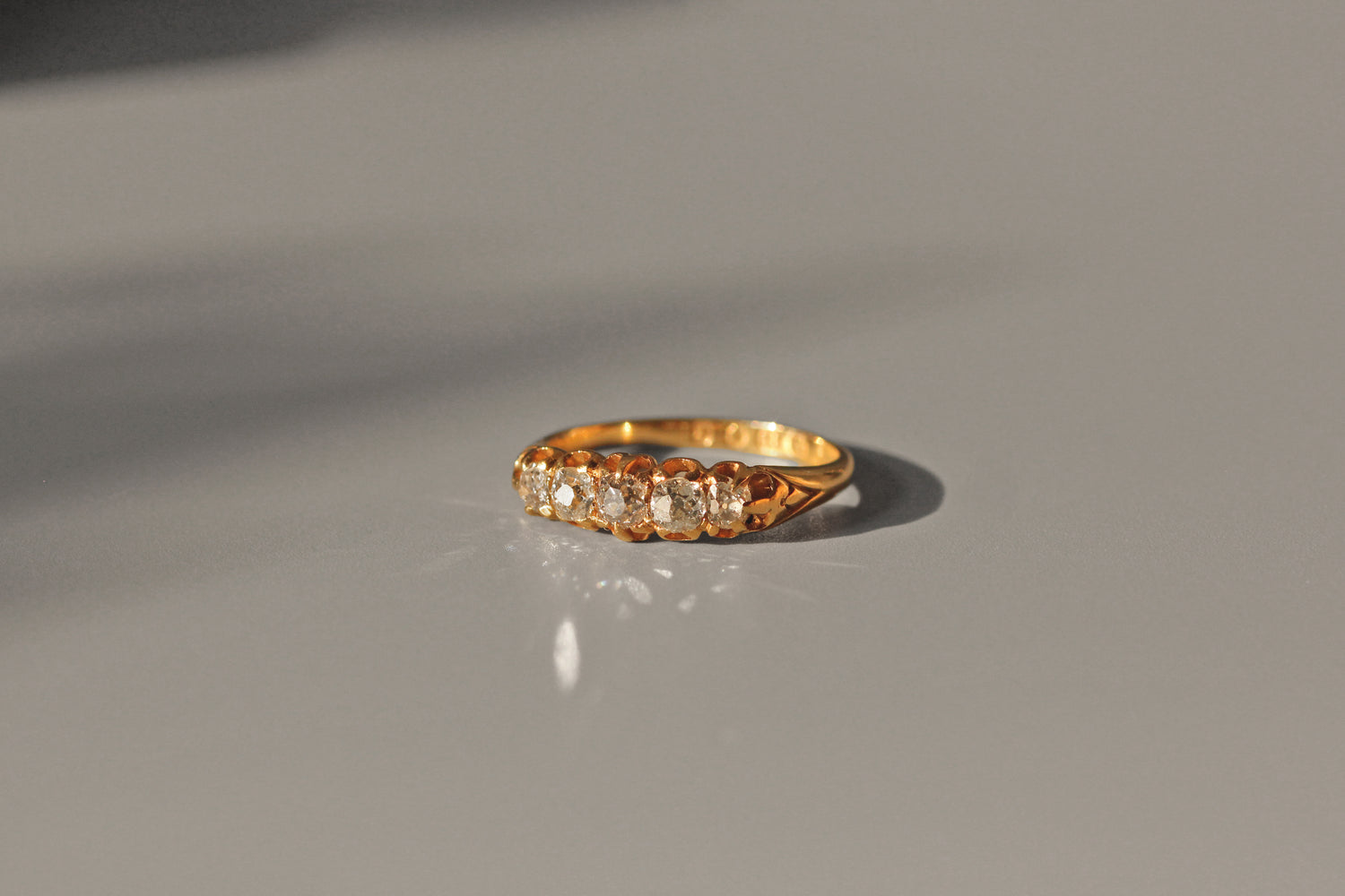 Georgian antique old cut diamond ring in 18ct gold