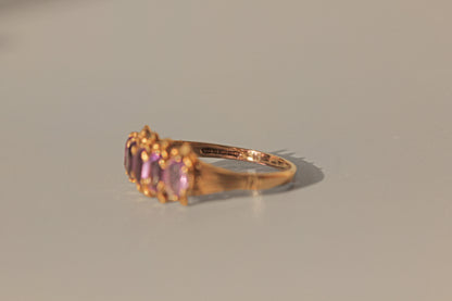 Vintage amethyst five stone ring, in 9 carat gold