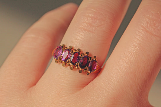 Vintage amethyst five stone ring, in 9 carat gold