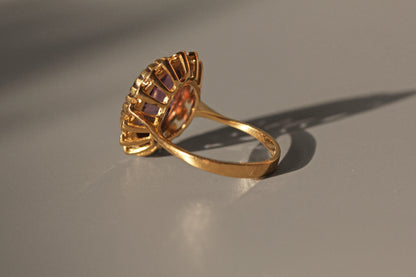 Vintage purple amethyst solitaire ring, in 9 carat gold