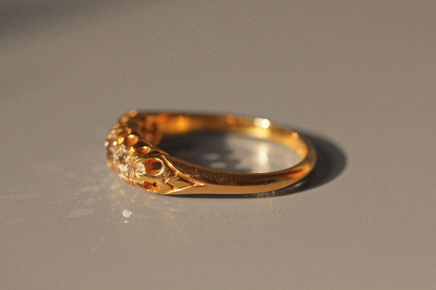 Antique georgian old cut diamond ring, in 18 carat gold