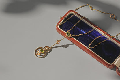 Antique Victorian pearl and peridot necklace in 15 carat gold in box