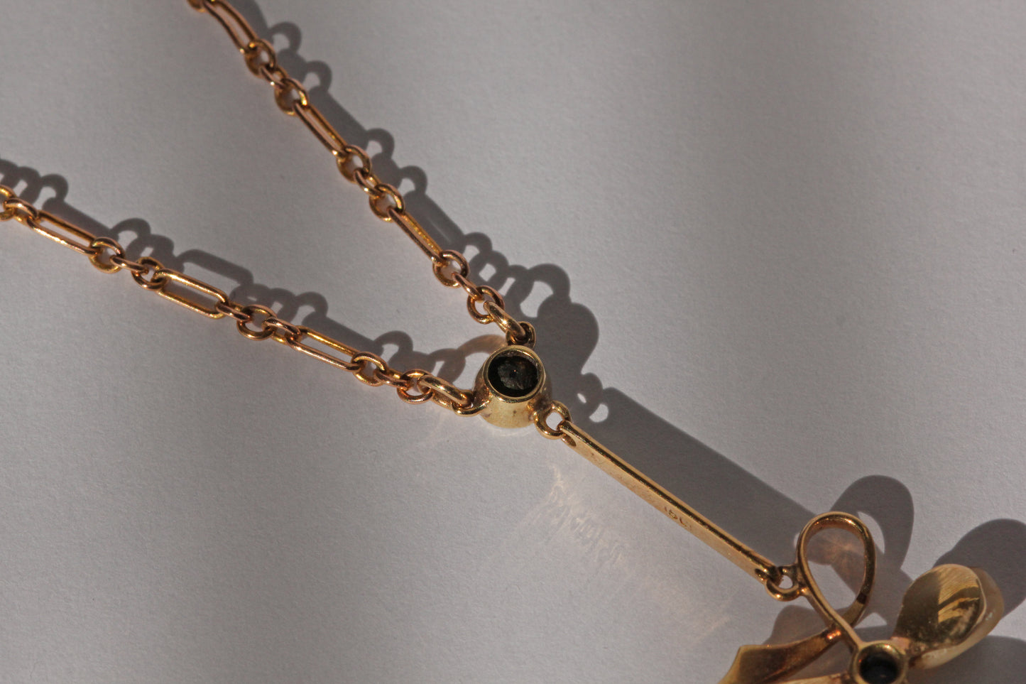 Antique edwardian sapphire & baroque pearl necklace, in 15 carat gold