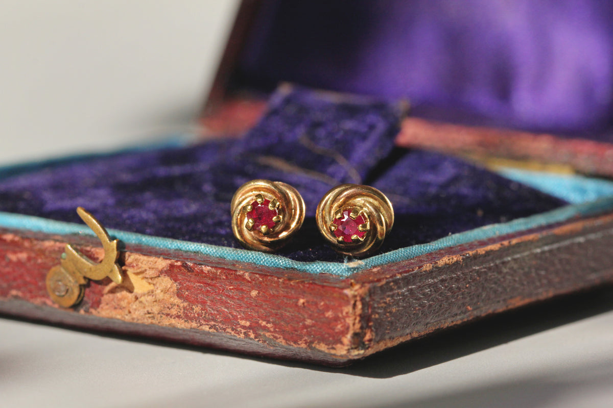 Vintage ruby nest stud earrings, in 9 carat gold