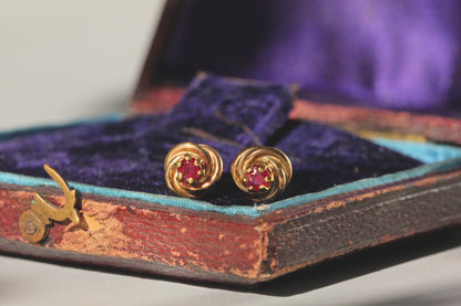 Vintage ruby nest stud earrings, in 9 carat gold