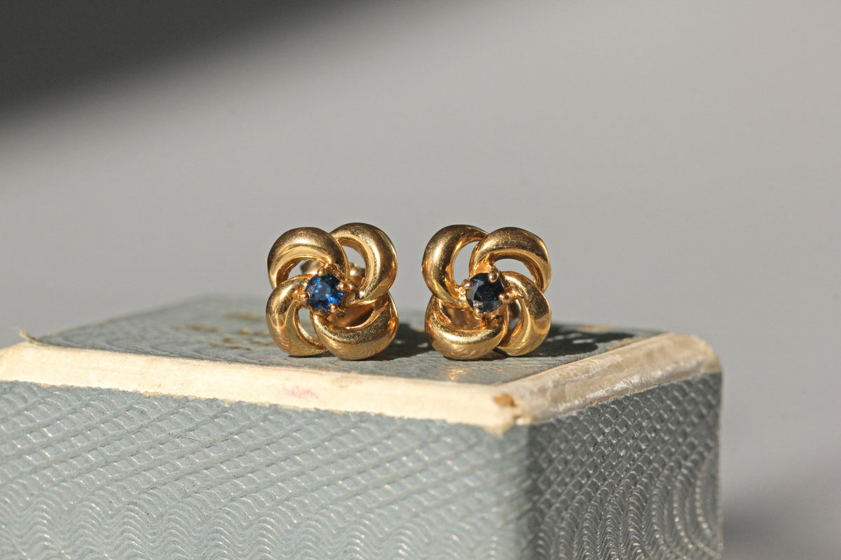 Vintage gold earrings with blue sapphires