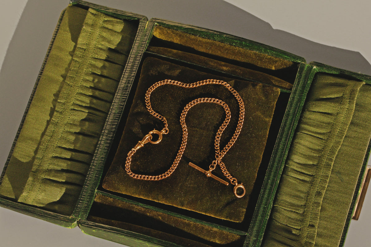 Antique victorian curb link albert chain, in 9 carat gold
