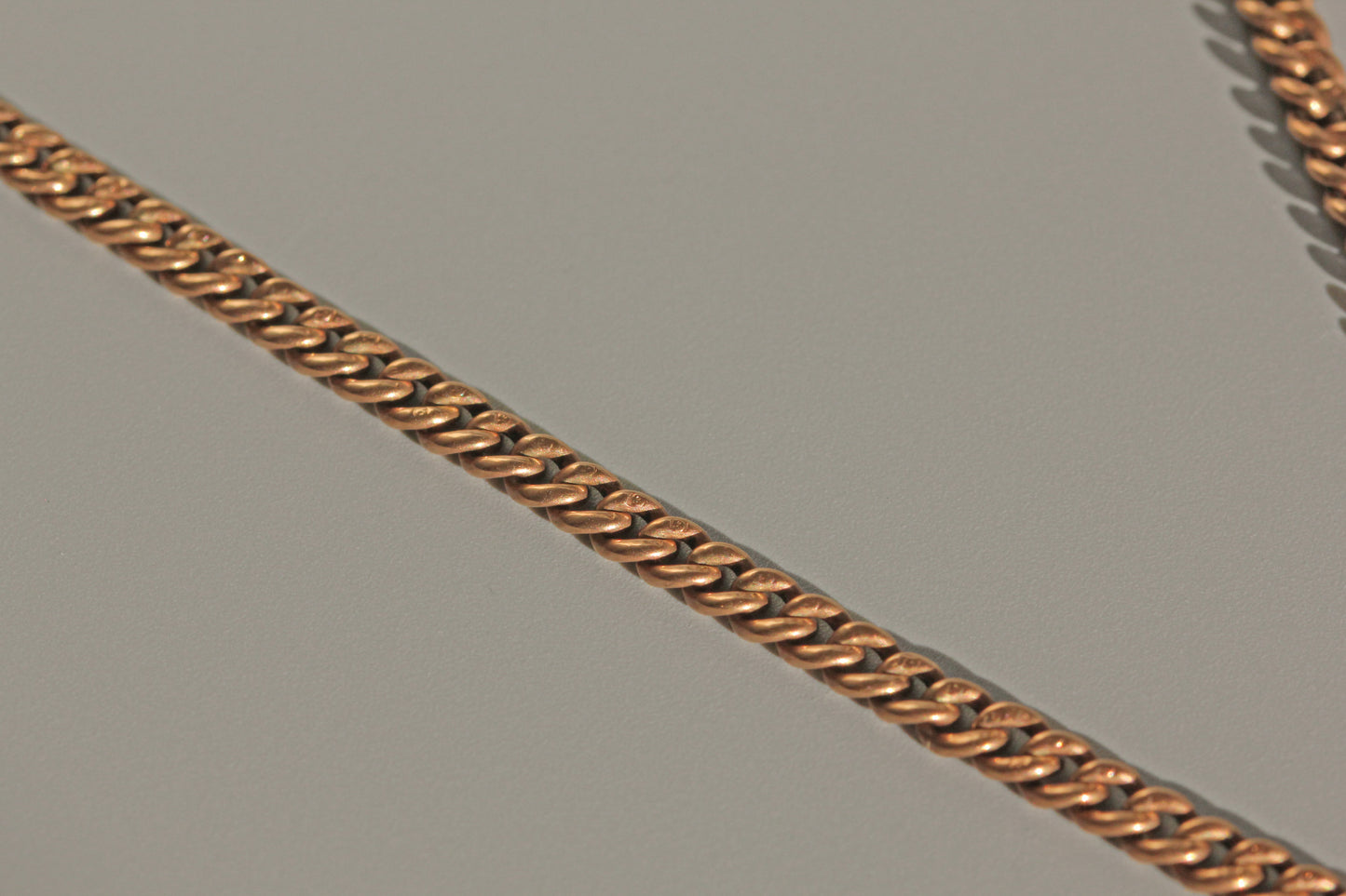Antique victorian curb link albert chain, in 9 carat gold