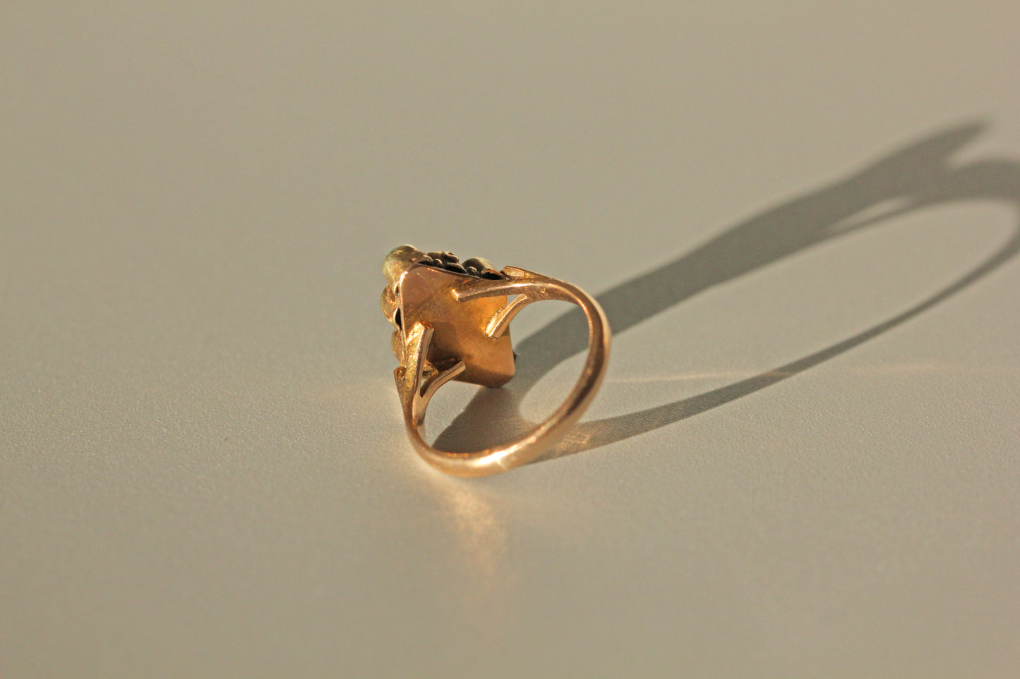 Antique victorian turquoise navette ring, in 9 carat gold