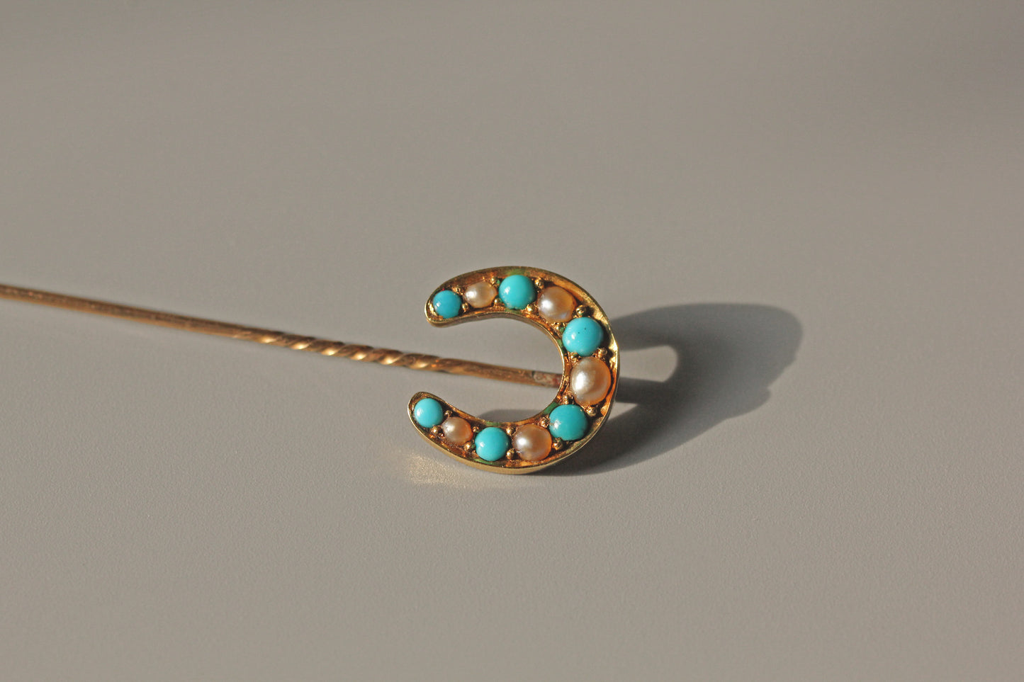 Antique victorian pearl & turquoise lucky horseshoe pin, in 18 carat gold