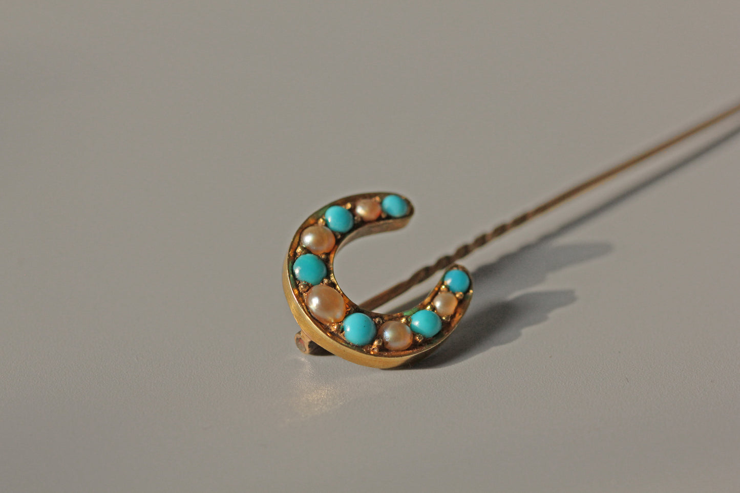Antique victorian pearl & turquoise lucky horseshoe pin, in 18 carat gold