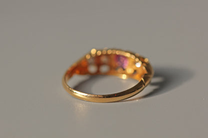 Antique victorian ruby & diamond ring, in 18 carat gold