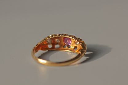 Antique victorian ruby & diamond ring, in 18 carat gold
