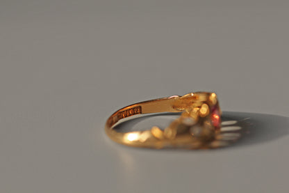 Antique victorian ruby & diamond ring, in 18 carat gold
