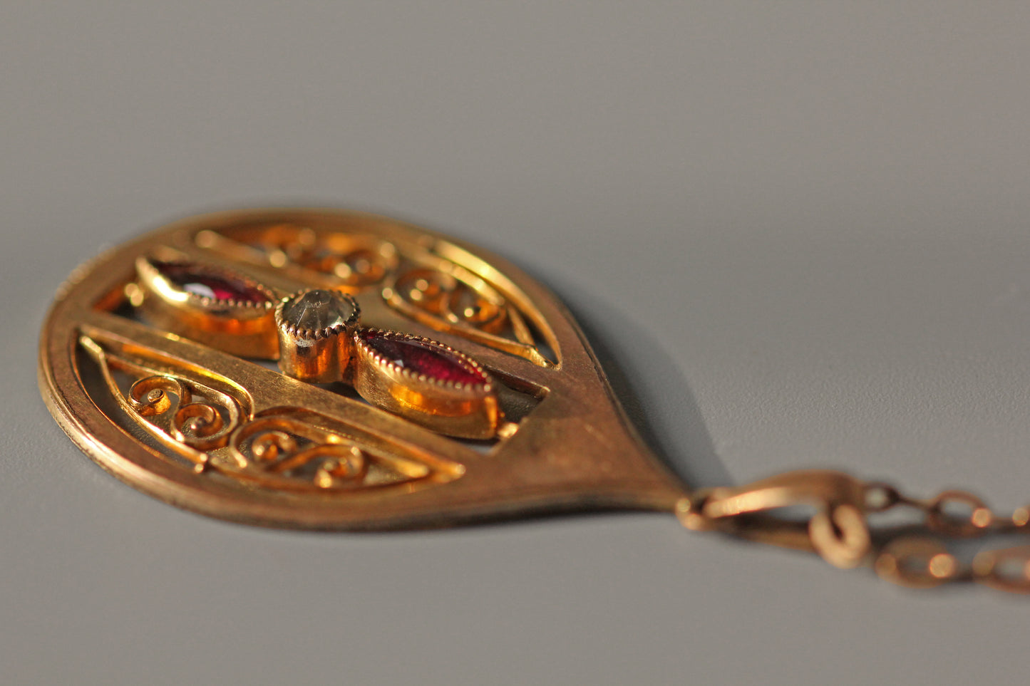 Antique art nouveau paste stone pendant necklace, in rolled rose gold