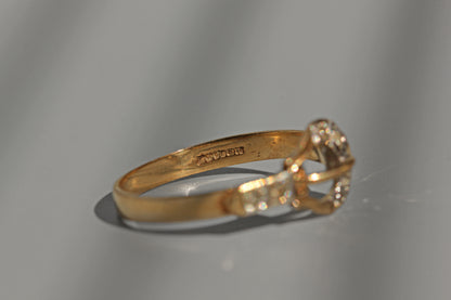 Vintage diamond belt buckle ring, in 9 carat gold