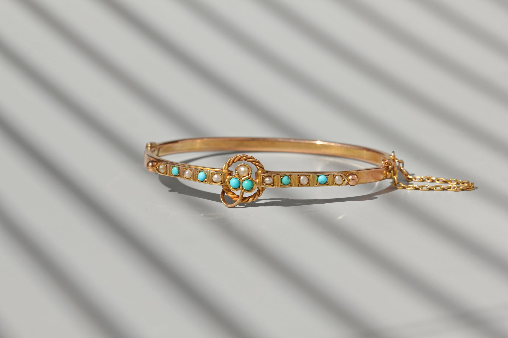 antique 9ct gold bangle with lucky clover