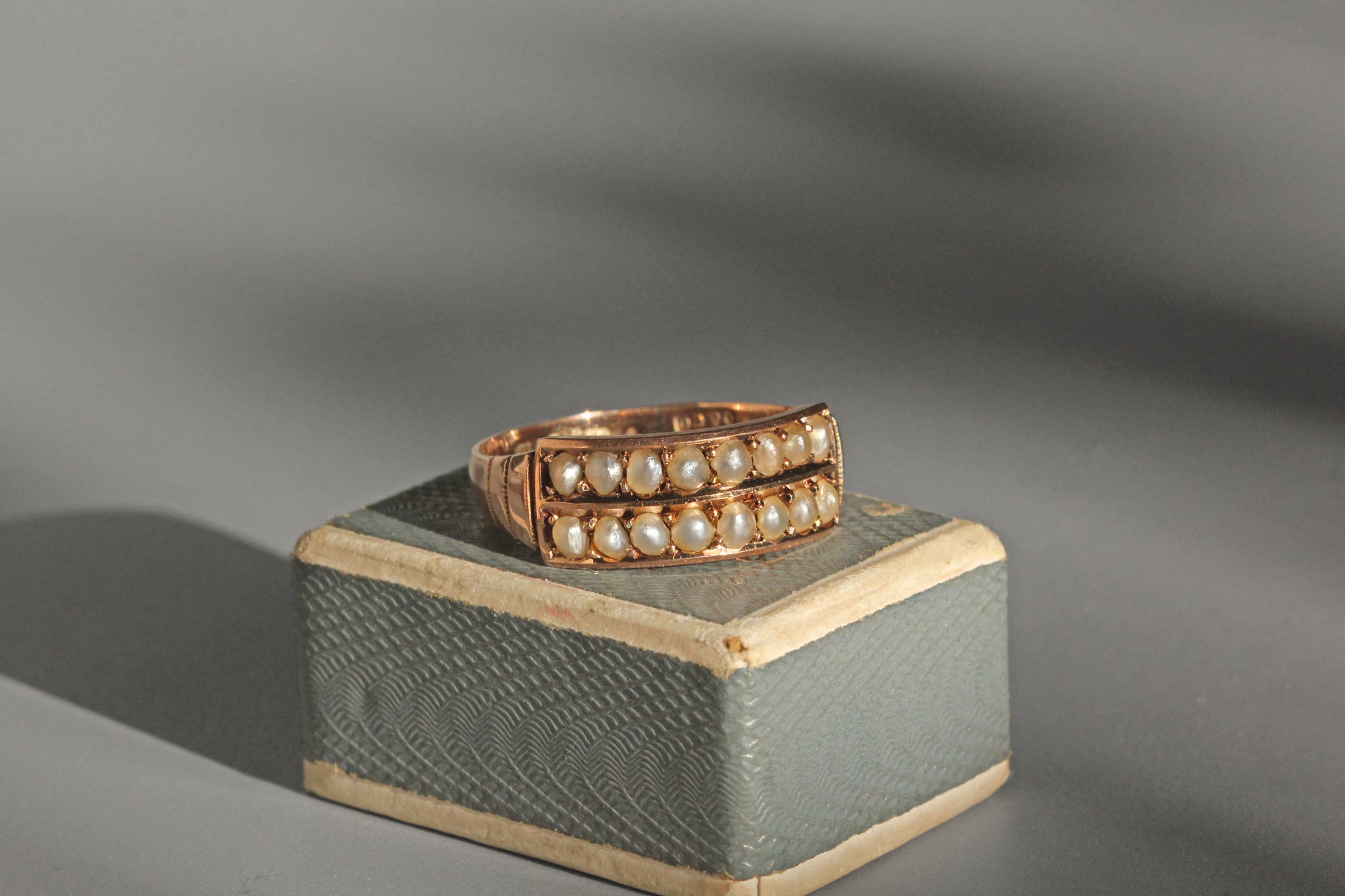 Antique Victorian pearl half hoop band ring in 9 carat gold