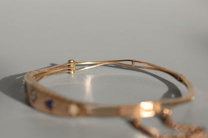 Antique victorian diamond and sapphire bangle, in 9 carat gold