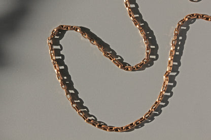 Antique victorian chunky belcher box link chain, in 9 carat gold