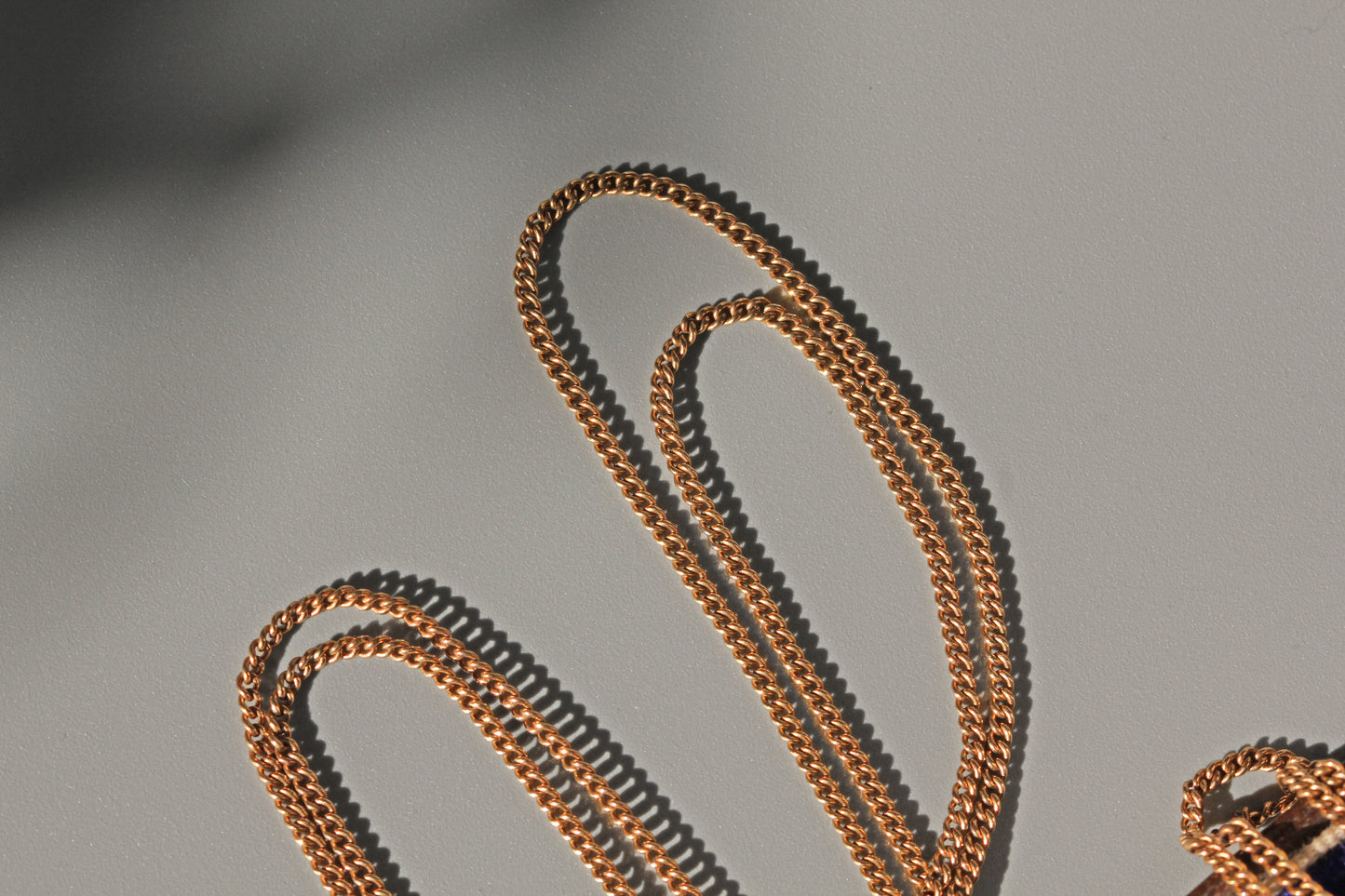 Antique victorian long guard muff chain, in 9 carat gold