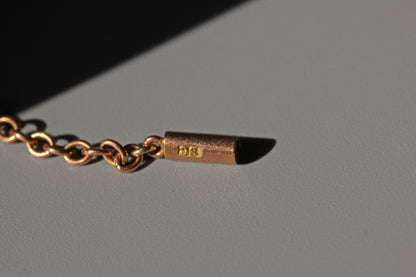 Antique victorian cable chain with barrel clasp, in 9 carat gold