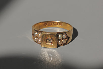 Antique victorian old cut diamond and pearl band ring, in 18 carat gold