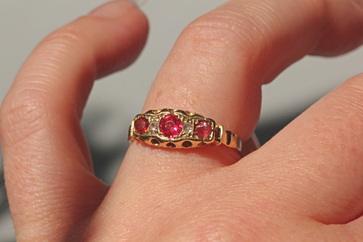 Antique victorian ruby and diamond boat ring, in 18 carat gold