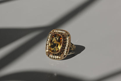 Antique georgian citrine and seed pearl ring, in 9 carat gold