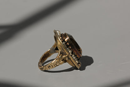 Antique georgian citrine and seed pearl ring, in 9 carat gold