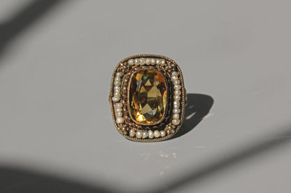 Antique georgian citrine and seed pearl ring, in 9 carat gold