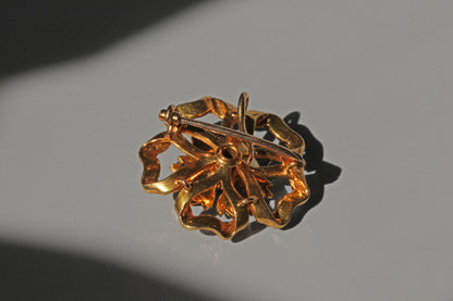 Antique victorian old cut diamond and pearl brooch pendant, in 15 carat gold