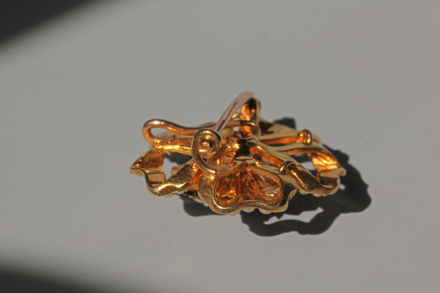 Antique victorian old cut diamond and pearl brooch pendant, in 15 carat gold