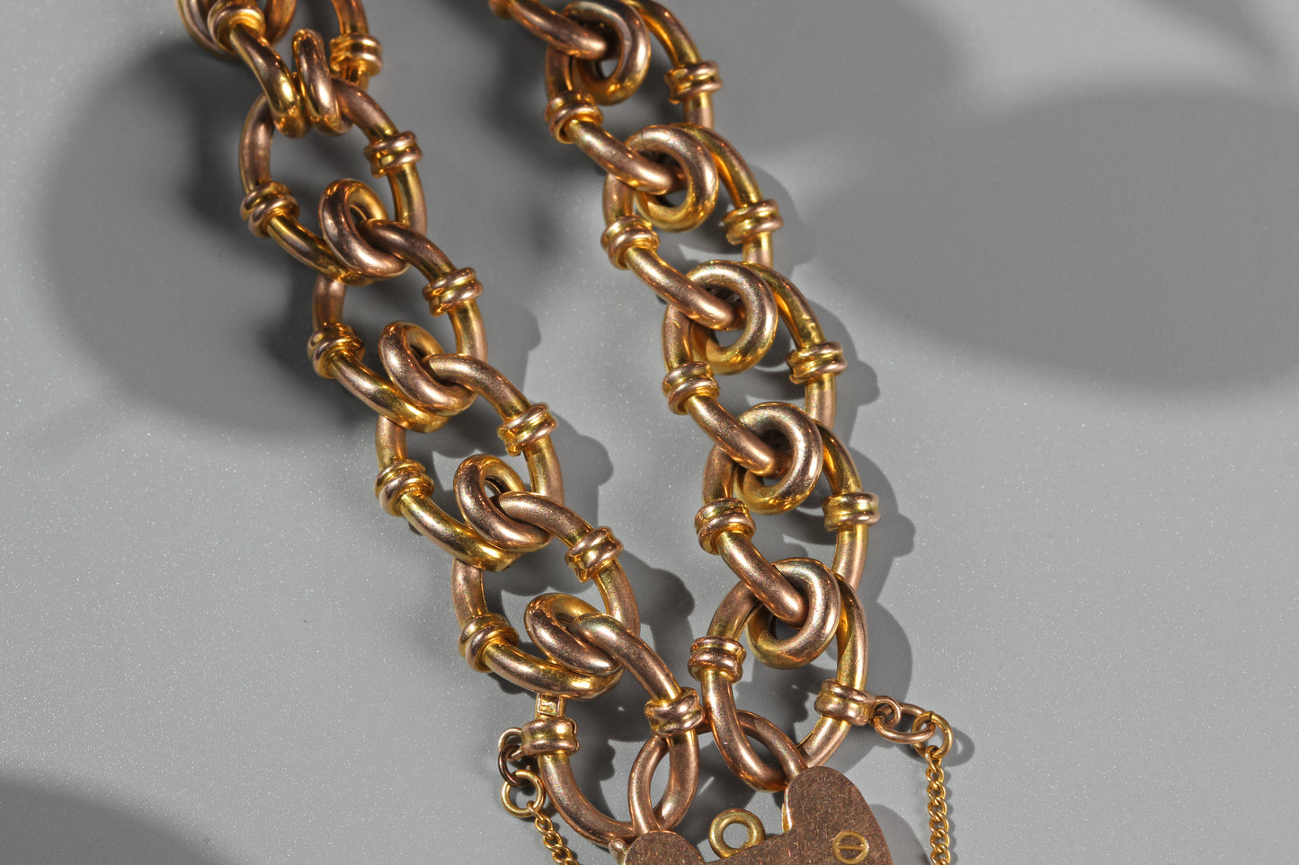 Antique fancy link heart padlock bracelet, in 9 carat gold