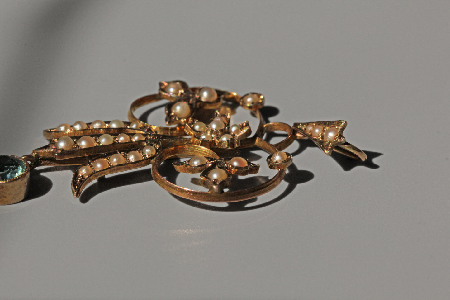 Antique victorian seed pearl and aquamarine pendant, in 9 carat gold